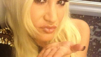 Kiara33