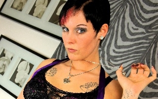 MistressMia