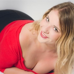 NaomiHotShow