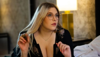 NicolleSensual