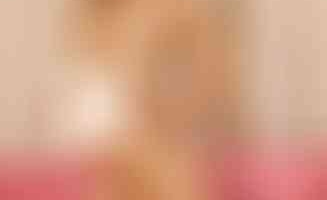 Adela18