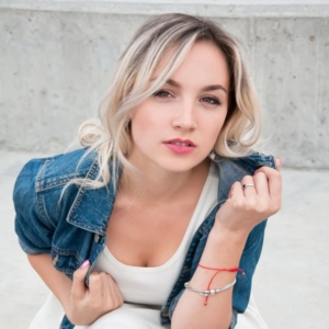 MissApril