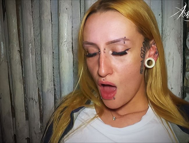 Erstes Mal vor der Cam mir selber gemacht :o