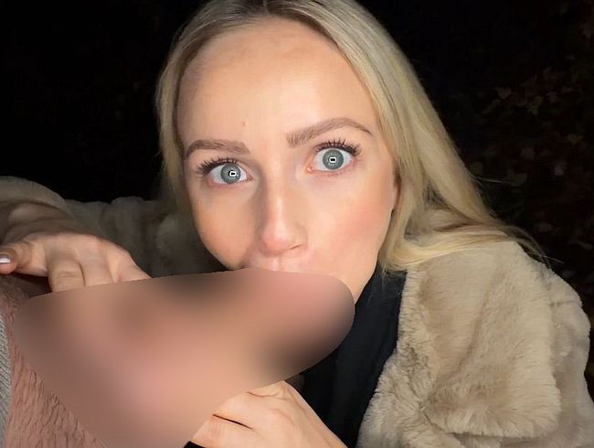 Blonde Outdoor Schlampe gibt bl*wjob und schl**kt
