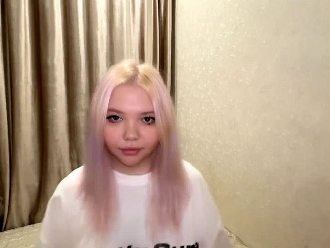 DEEP THROAT VON DIESEM MÄDCHEN NIMMT GÄSTE S