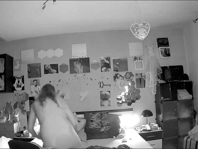 Überwachungscamera hat uns gefilmt wärend wir s*x hatten (ohne Ton)