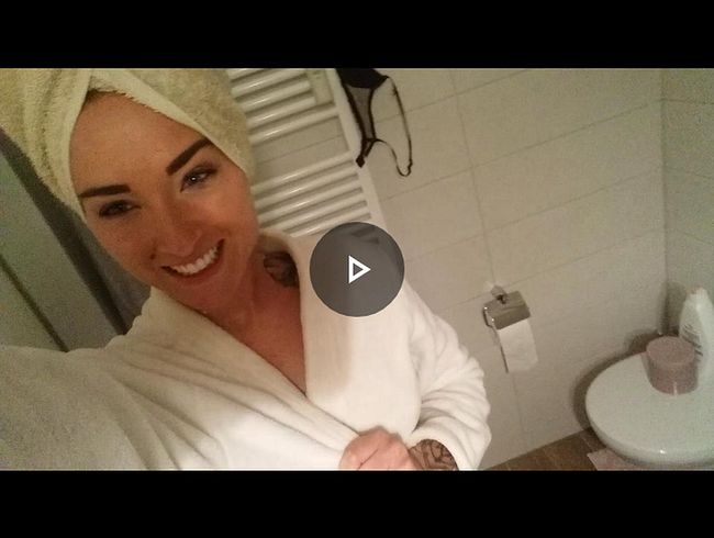 Meine nackte Haut wird geil eingecremt