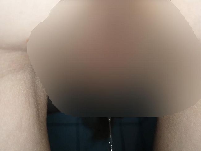 dog*y in der Dusche gepi**t