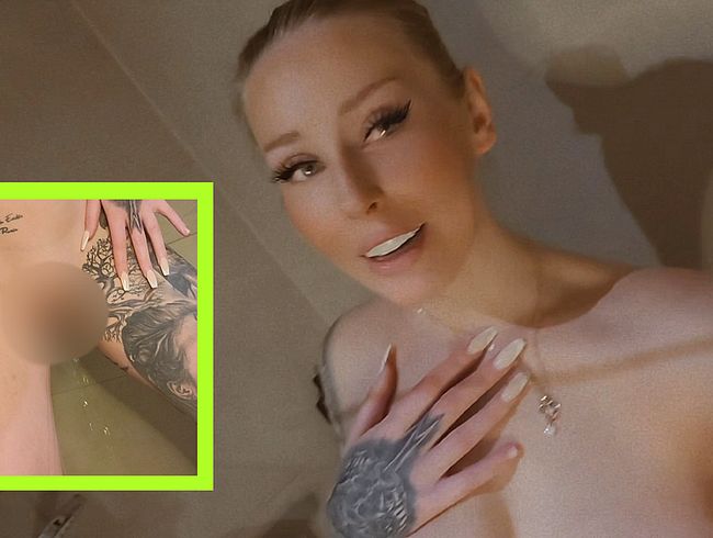 Geile NS Spiele in der Dusche und ich bes**g es mir selbst mit dil*o!