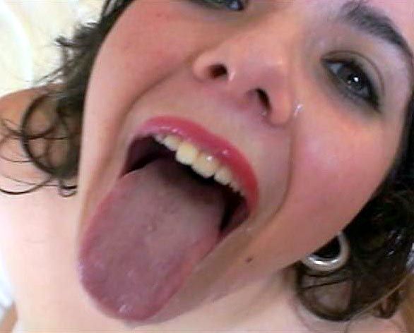 USER spri**t grosse Ladung in meine Fresse!