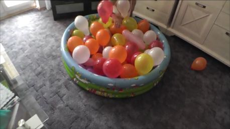 Eier (Luftballons) platzen lassen