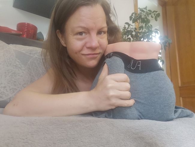 Lust auf ein ana*es Spiel bei dir?