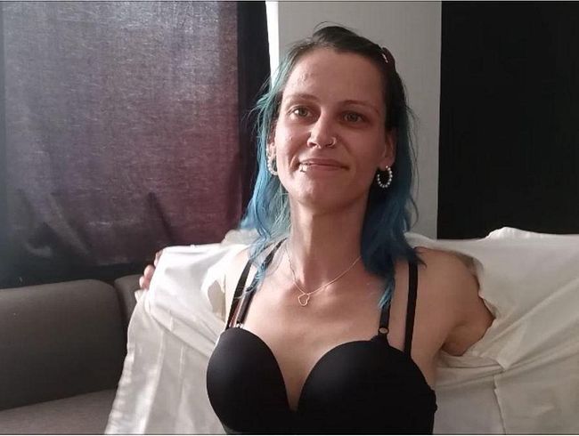 Mein Erstes Nackt-Video und dabei kennen wir uns noch nicht mal Richtig, Oder?