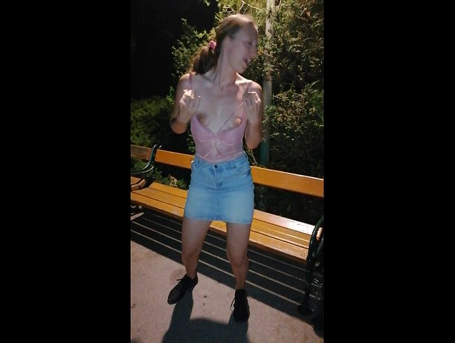 Im öffentlichen Park gefin**rt