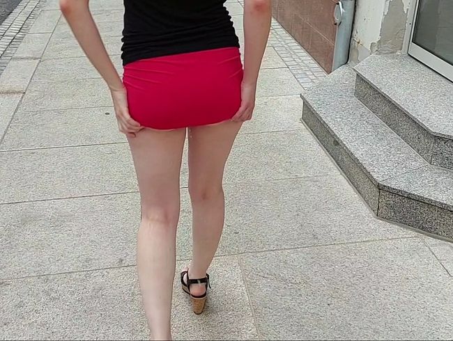 Omg mein 1. pi**walk mitten in der Einkaufspassage!