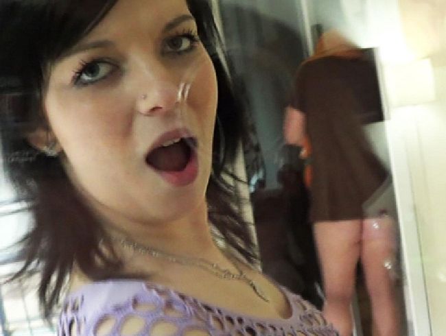 Aufm BALKON Nachbars**w**z GEbla*EN