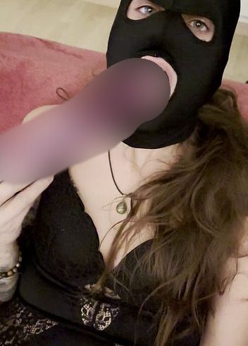 Deepthoat & dil*o Action...erst schl**ken und dann fi** ich mich hart