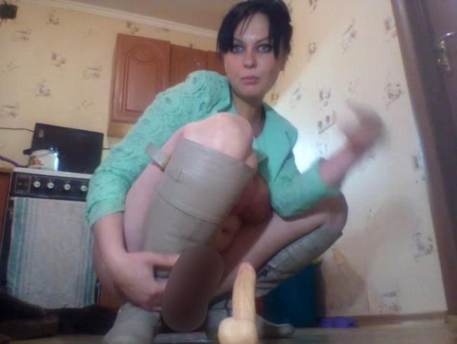 Reitdil*o in Hochstiefeln JOI