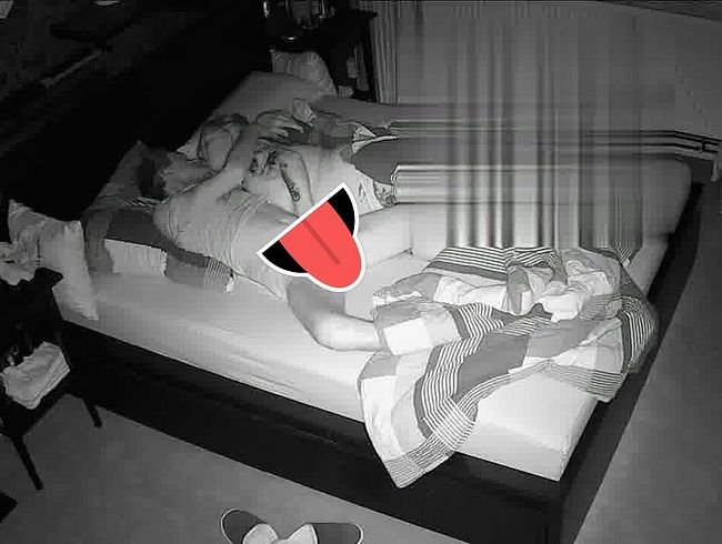 Ich wi**se mitten in der Nacht