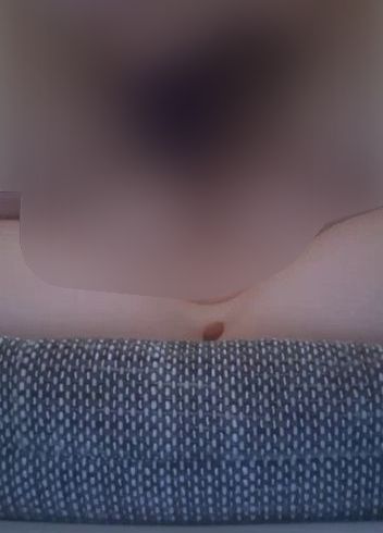 Ein bisschen meine befriedigen mit meinen männrr Torso und dem dil*o