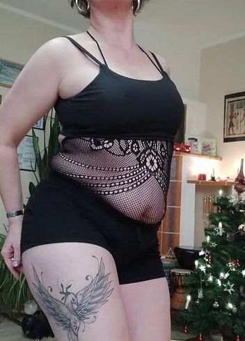 Ich trainiere ein bisschen meine Bauchwellentechnik