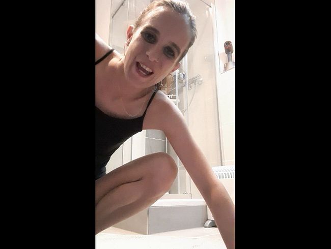 Begleite mich in die Dusche !!