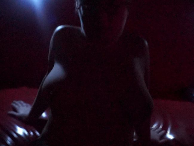 1.User Dreh Mic790 fi**t mich geil im p*rno Kino !!!!