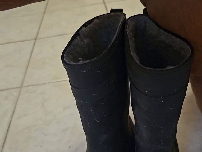 Was stellen wir mit pi**e im Stiefel an?