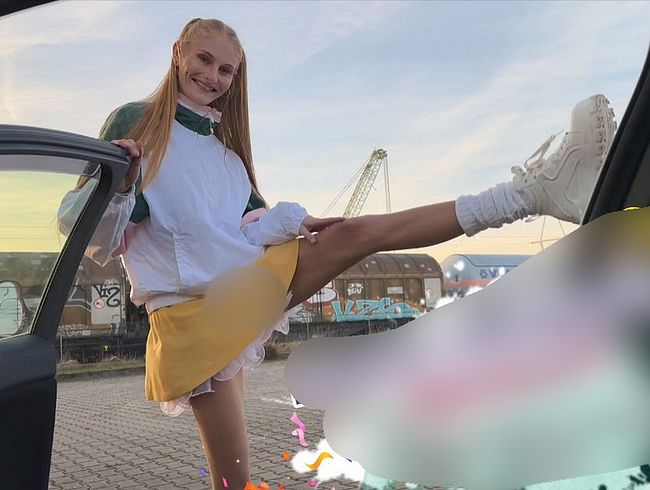 Karneval Funkenmariechen abgeschleppt! Rauf und Runter, wir fi**en munter