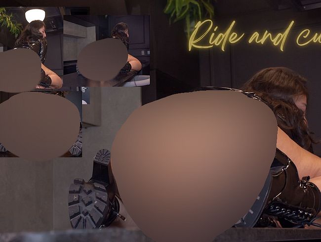 Lina Monsalve in einem Latexkleid und High Heels springt auf deinen schw**z und hinterlässt ihn cremig.