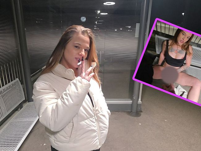 Bin ich jetzt eine Dorf Schlampe?? Fremden am Bahnhof verführt!