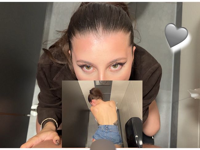 per***ser VENUS Klo fi**! Blank durchgenommen & EXTRA Ladung ins Maul bekommen