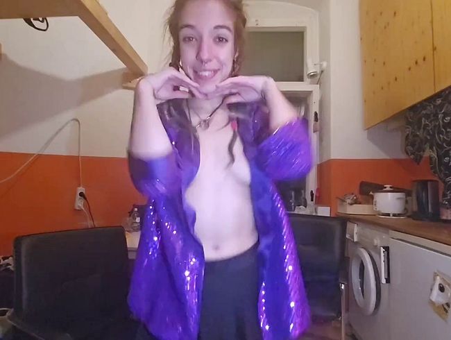 MEIN ADVENTS VIDEO ZUM 4. ADVENT -Ich strippe und squirte heimlich unserer weihnachtsbäckerei...