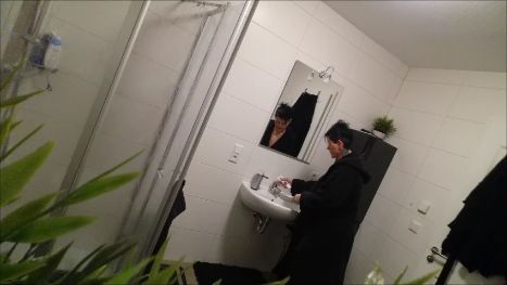 Im Badezimmer gefilmt worden