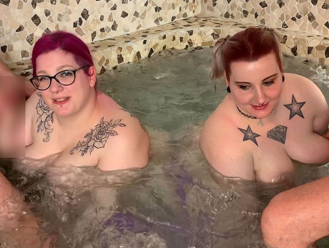 Doppel User bl*wjob mit Abby im Whirlpool