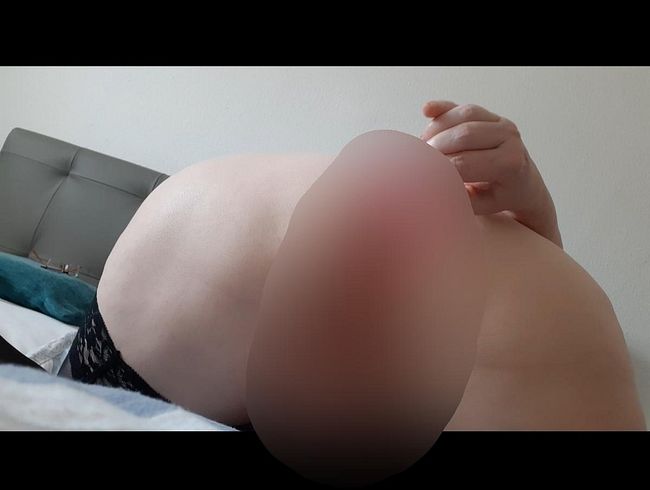 ana*e Spielereien - mit dem dil*o den ars** gestopft