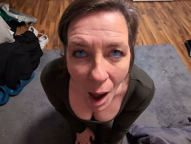 bla*en mit Gesichtsbesa**ng ...