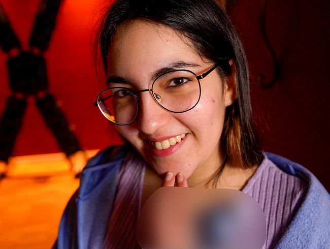 Teenie zum ersten Mal im SM-Studio!