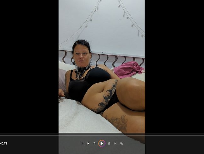 geile wi**sanweisung mit Schwerpunkt ti*ten. black dil*o, Squirt, 85G ti*ten.