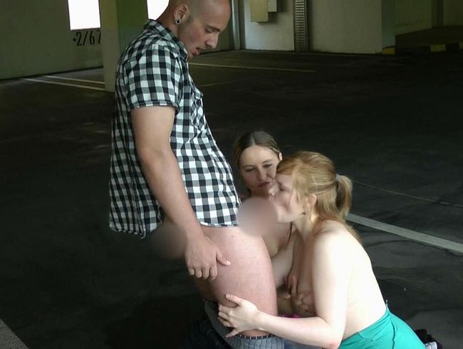 Public Doppel-bl*wjob mit Freundin im Parkhaus