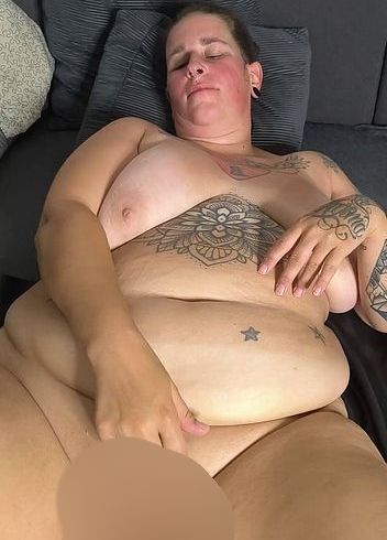 Voll besamte Pu**y. sper*a läuft raus