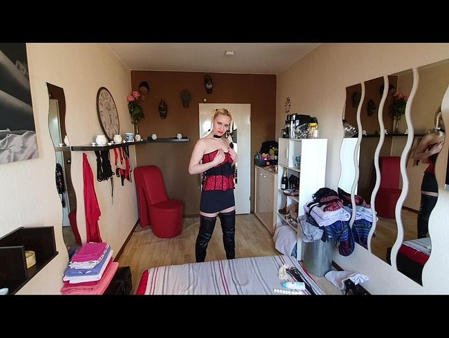 ana* mit einem Glas dil*o