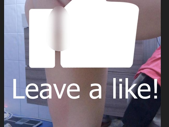 dil*o spiele im Bad mit Ansicht von hinten ;)