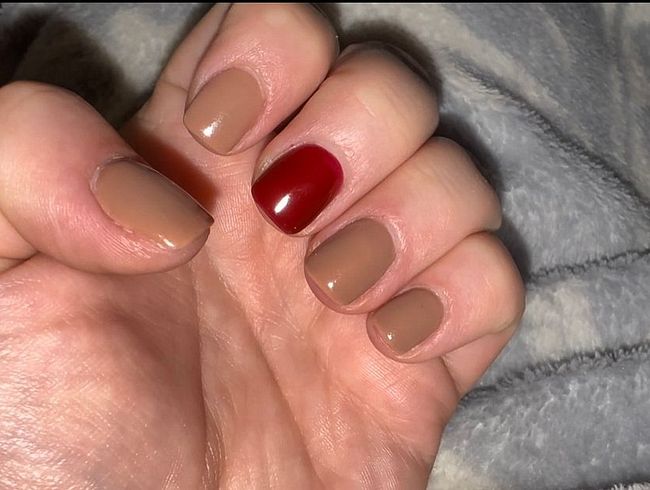 Hey du geile Dreckssau spri** mir auf meine neuen Nägel (Ohne ton)