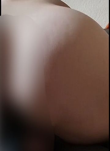 Soll ich mich mal so um deinen schw**z kümmern?