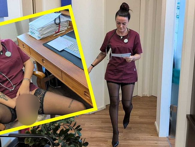 Dreister geht's wirklich nicht! Ich bes**gs mir im Chef Büro