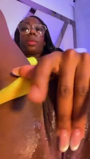 Too Wet fingers in my pussy💦💦